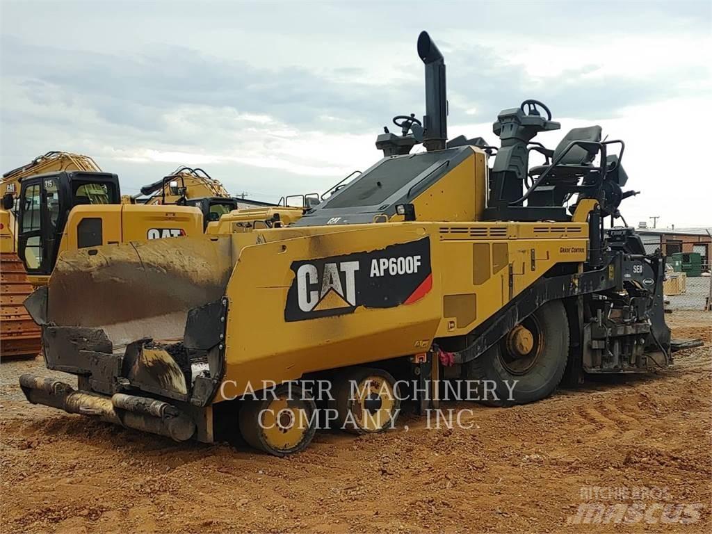 CAT AP600F Finišery