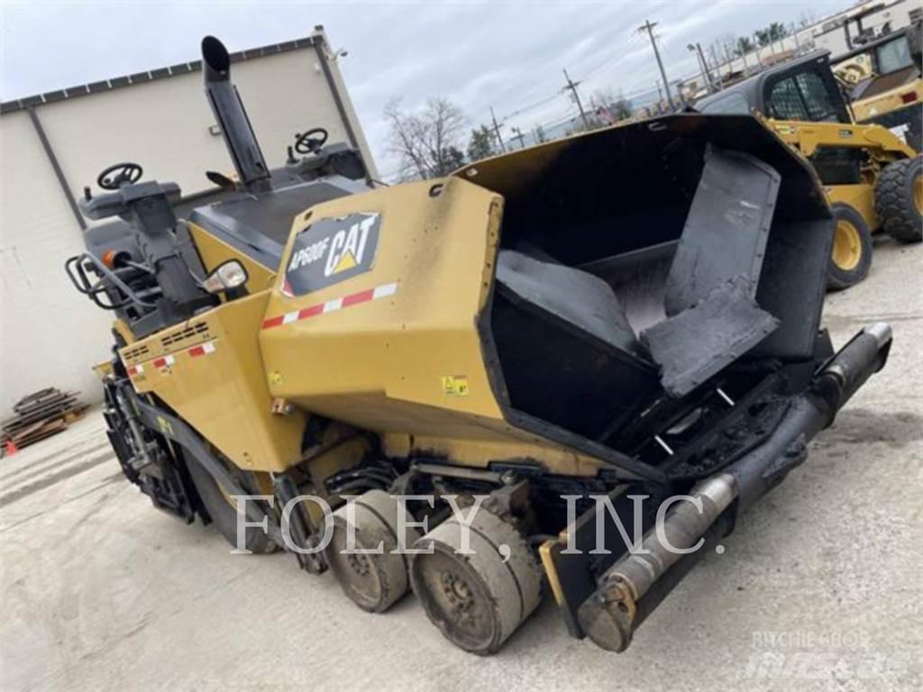 CAT AP600F Finišery