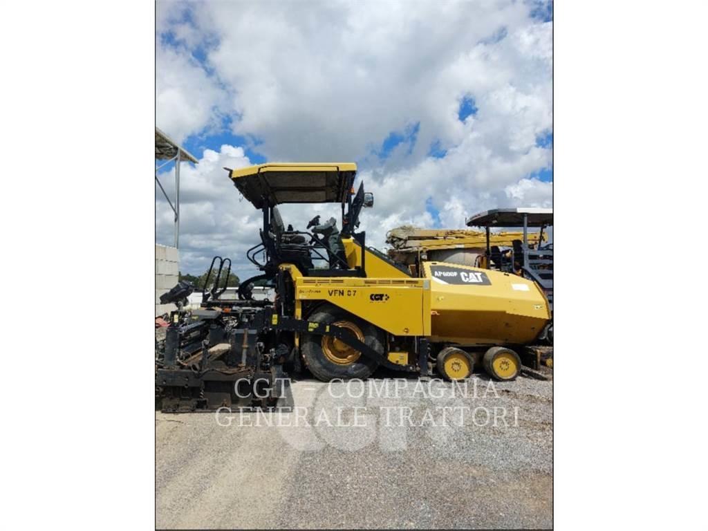 CAT AP600F Finišery