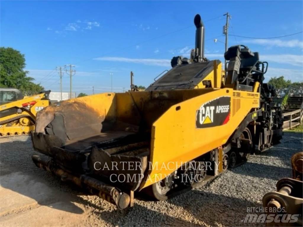 CAT AP655F Finišery