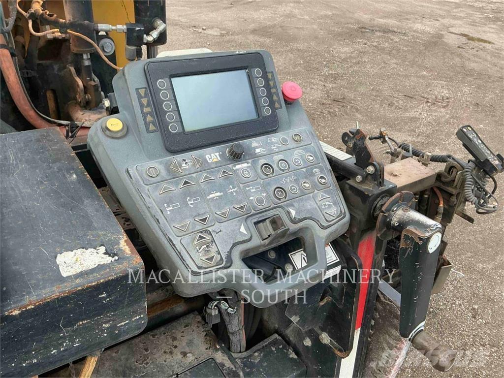 CAT AP655F Finišery