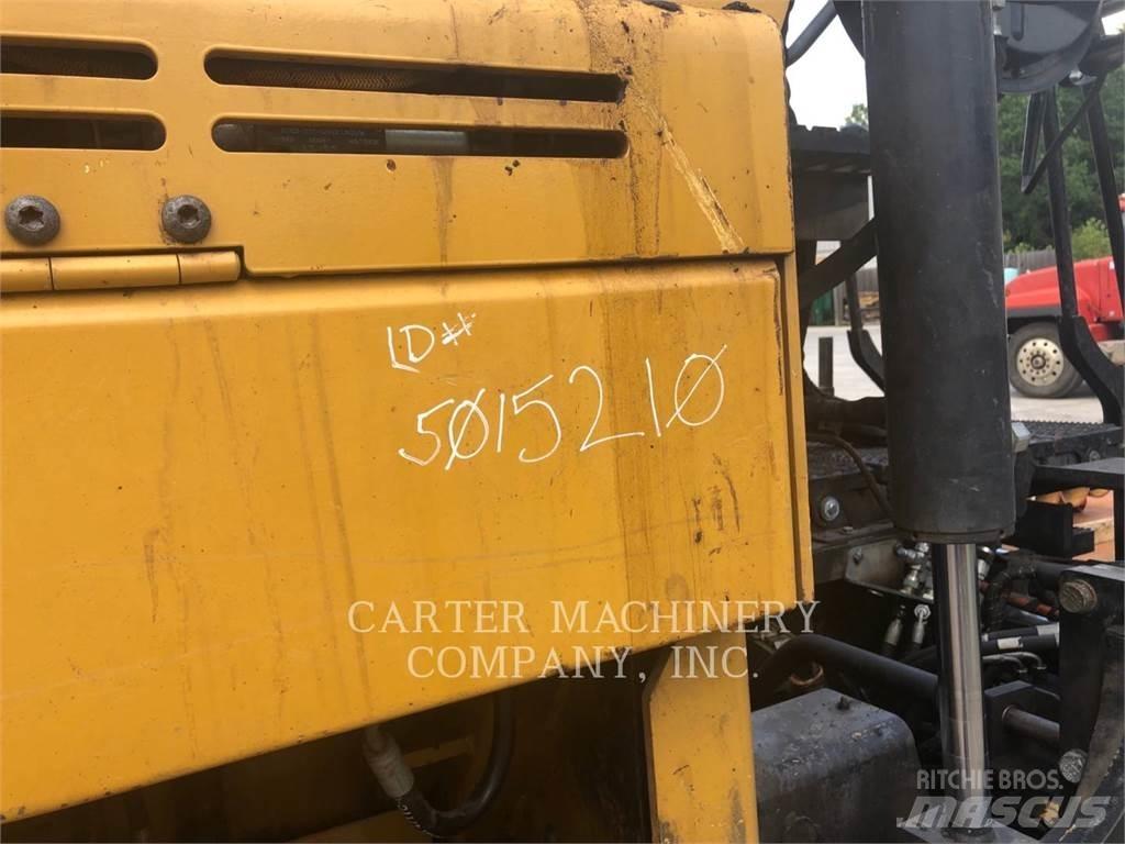 CAT AP655F Finišery