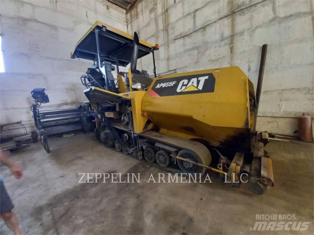 CAT AP655FLRC Finišery