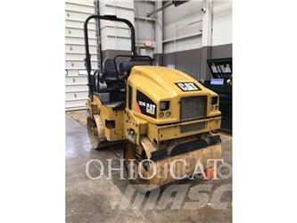 CAT BC24B Tandemové válce