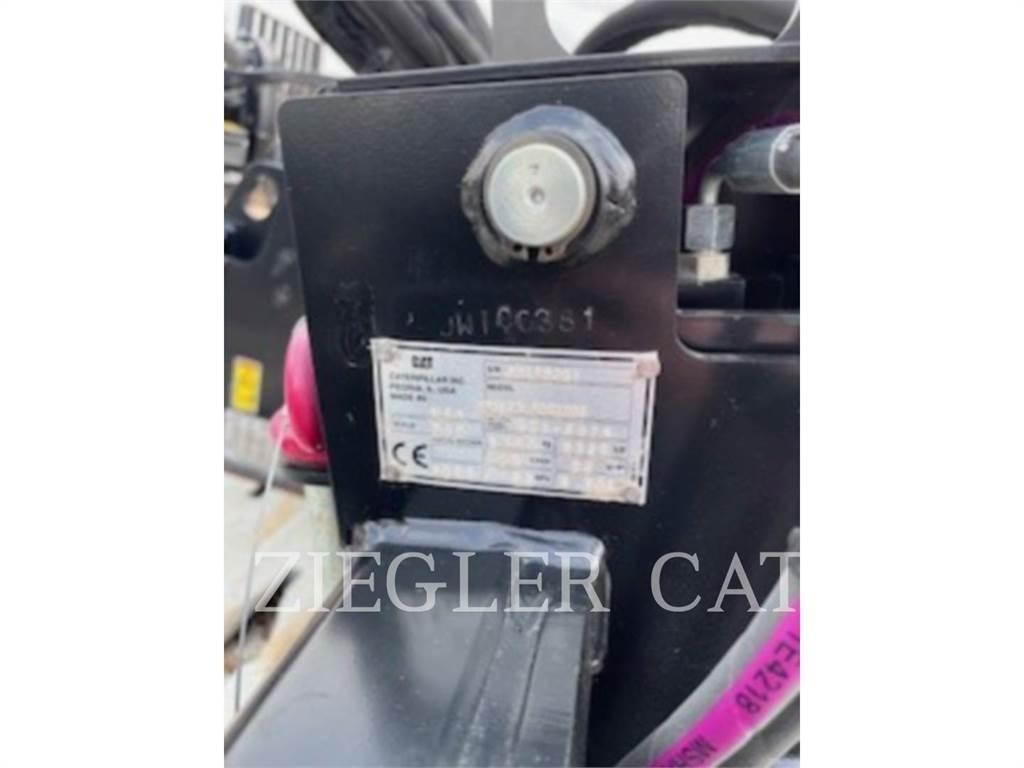 CAT BH130 Hloubkové lopaty