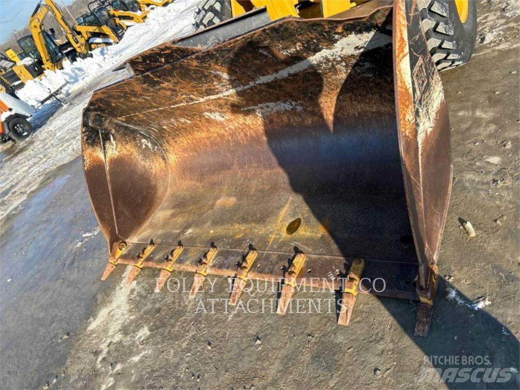 CAT BK18F25GP Kolové nakladače