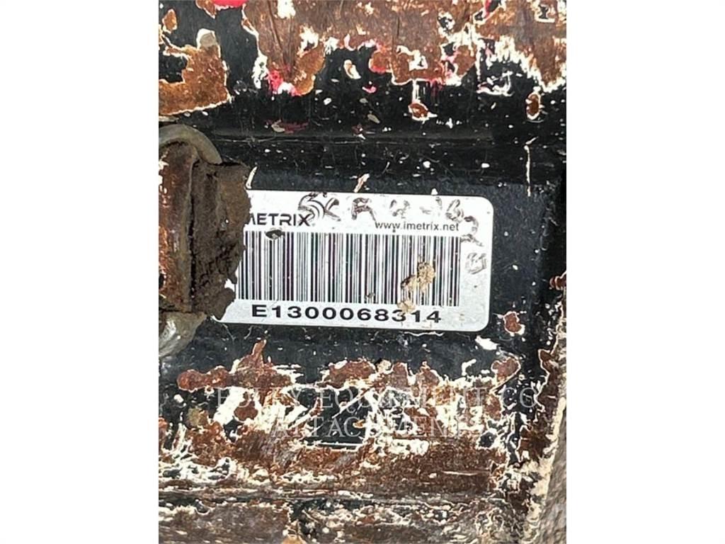 CAT BK300P15 Pásová rýpadla