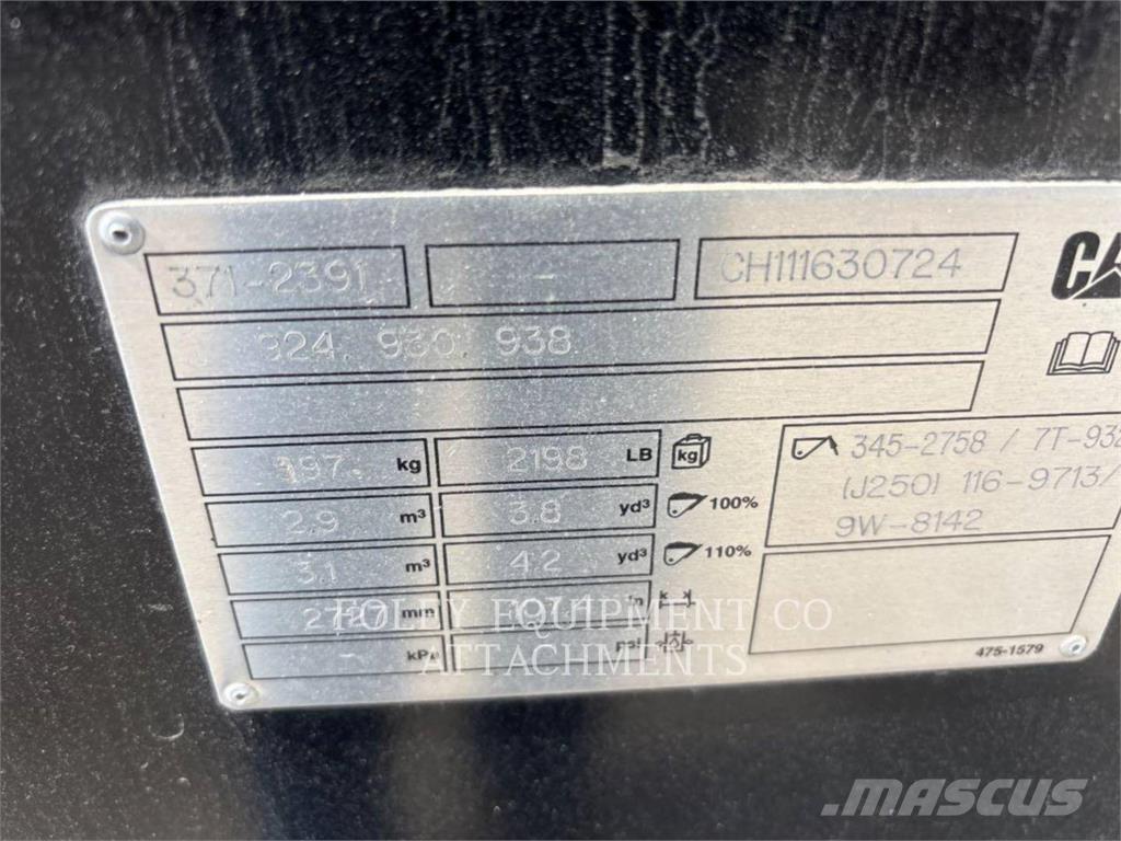 CAT BK38V38GP Kolové nakladače