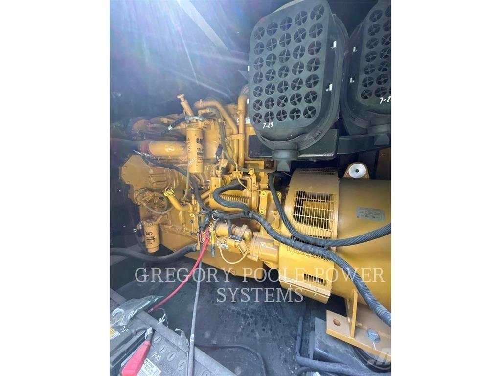 CAT C18 - 750 KW Naftové generátory