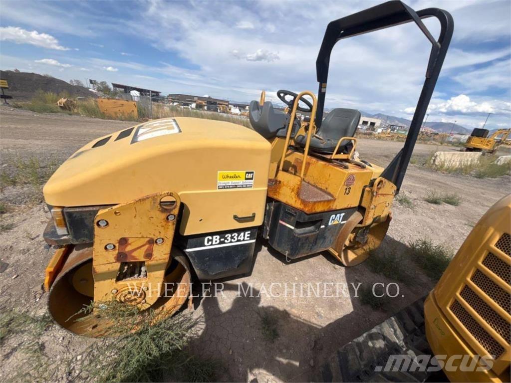 CAT CB-334E Kombinované válce