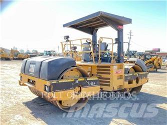 CAT CB-634D Tandemové válce