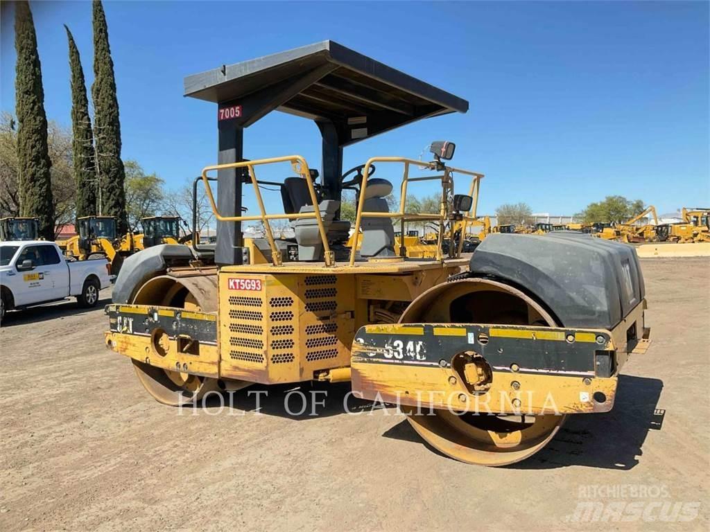 CAT CB-634D Tandemové válce
