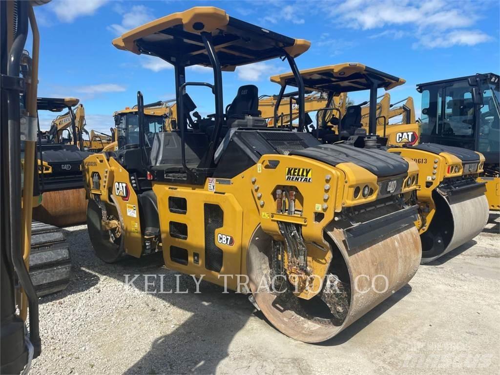 CAT CB 7 Tandemové válce
