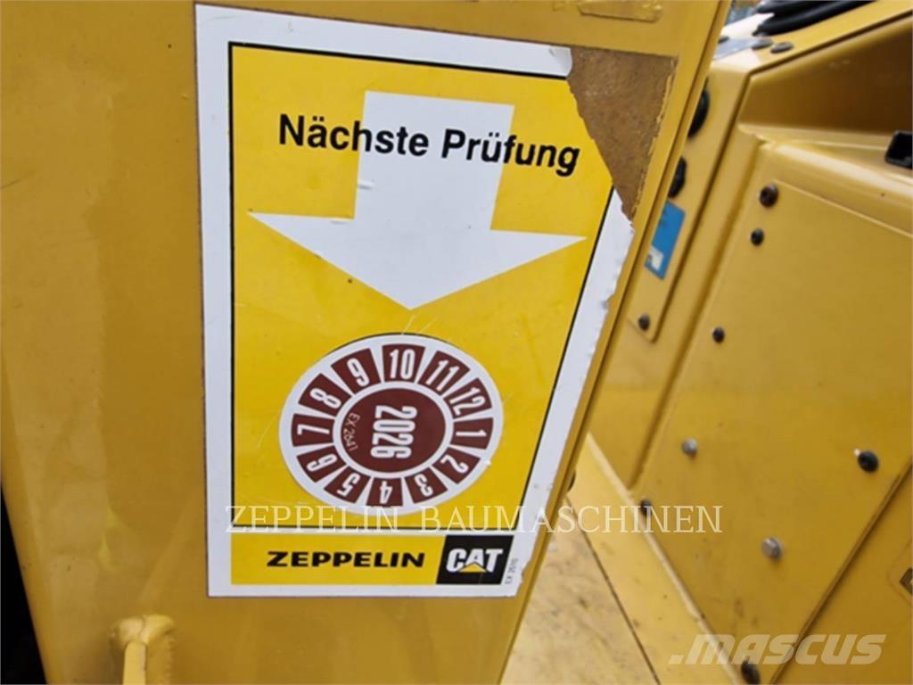 CAT CB1.7 Půdní kompaktory