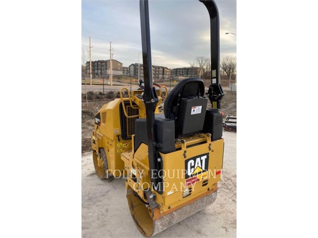 CAT CB1.7-03 Půdní kompaktory