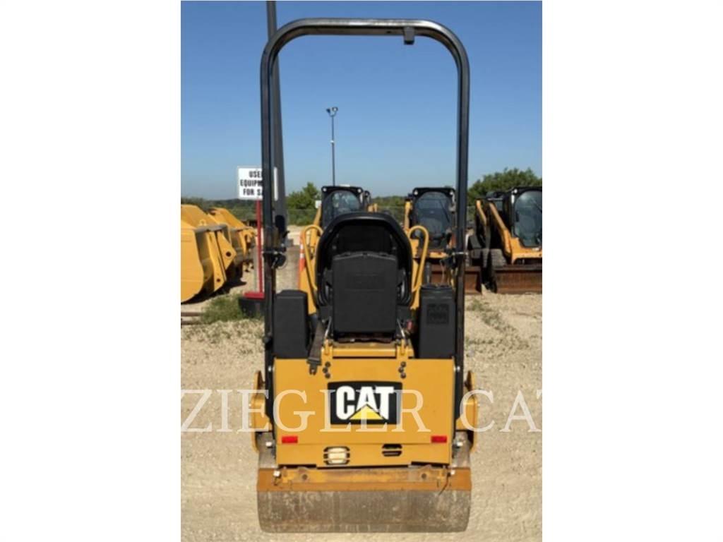 CAT CB1.8 Půdní kompaktory