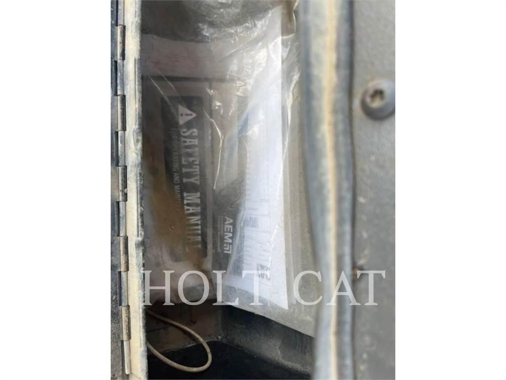 CAT CB13 Skrejpry