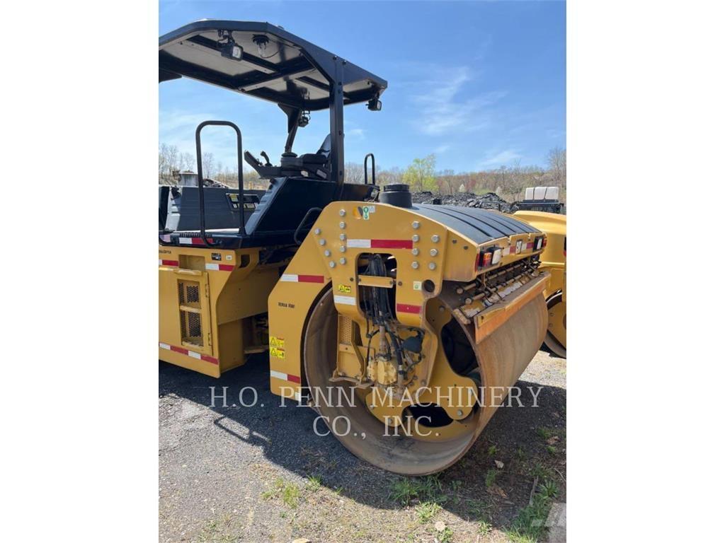 CAT CB13 Tandemové válce