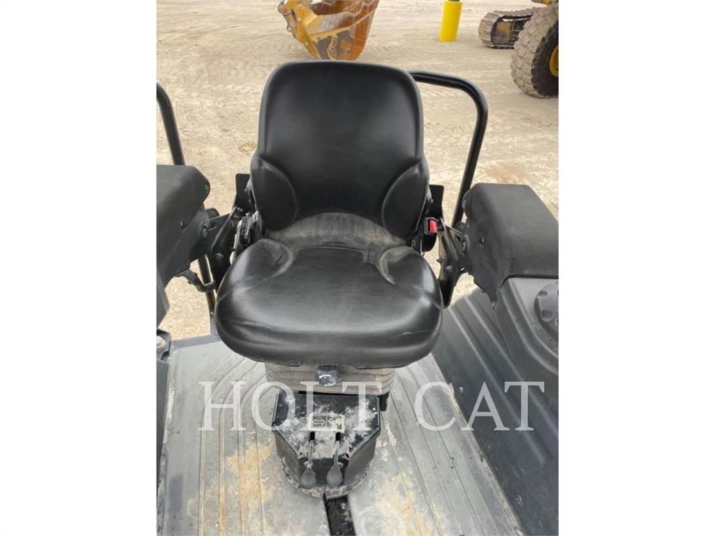 CAT CB13 Tahačové válce
