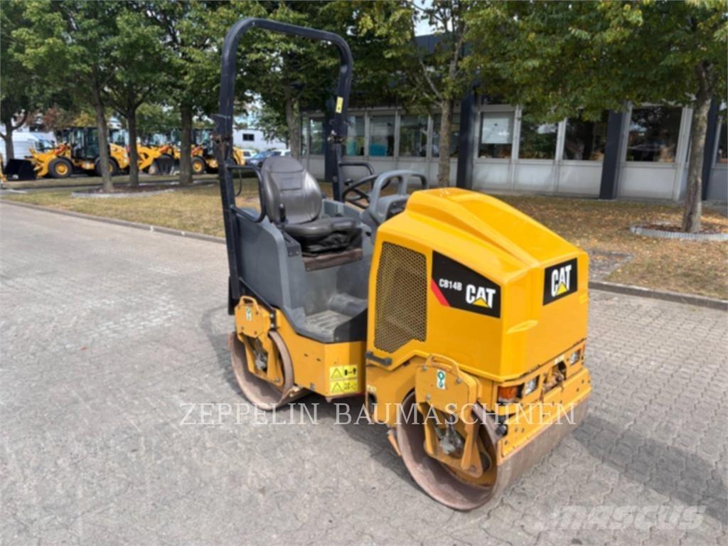 CAT CB14B Půdní kompaktory