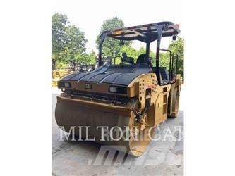 CAT CB15 Tandemové válce