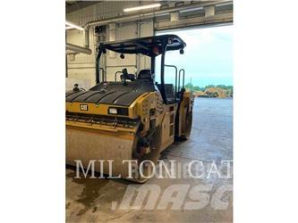 CAT CB15 Tandemové válce