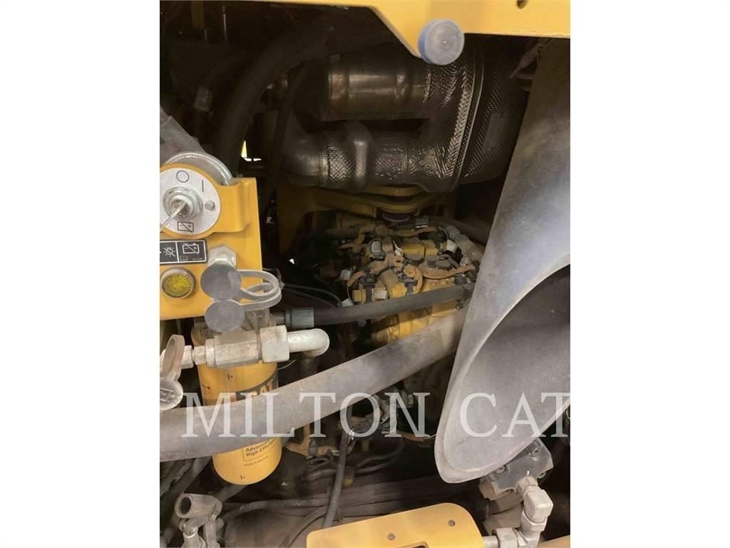 CAT CB15 Tandemové válce