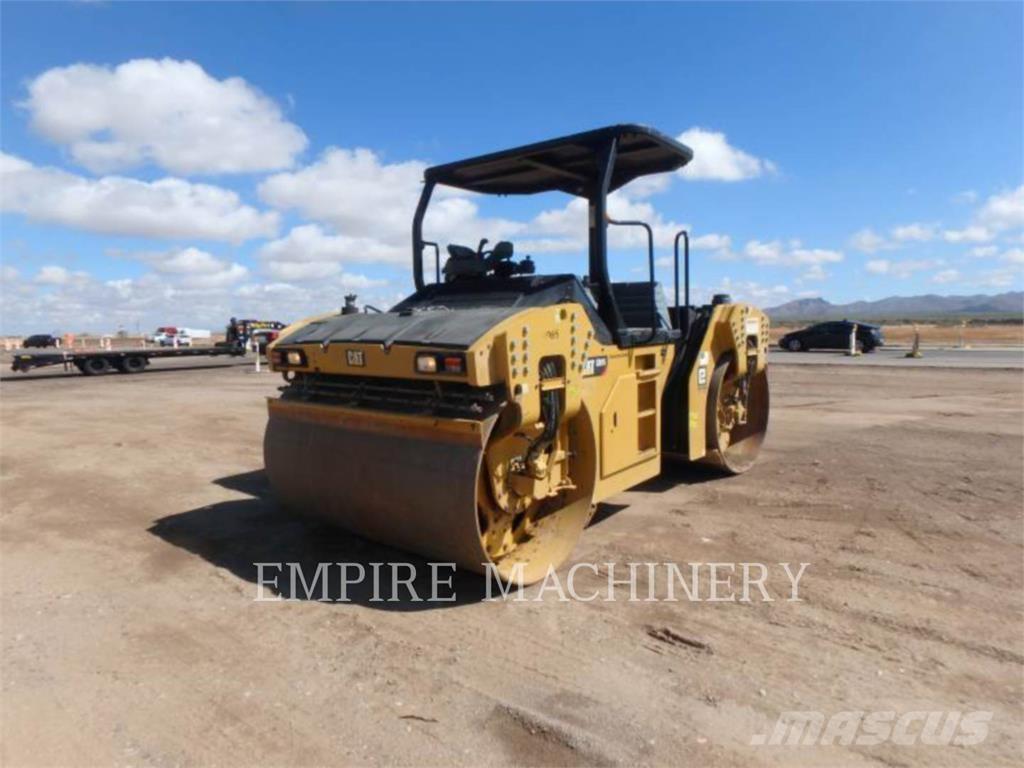 CAT CB15 Tandemové válce