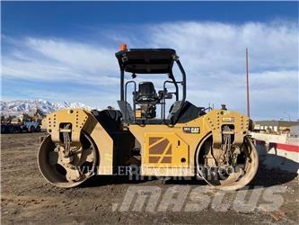 CAT CB15 Tandemové válce