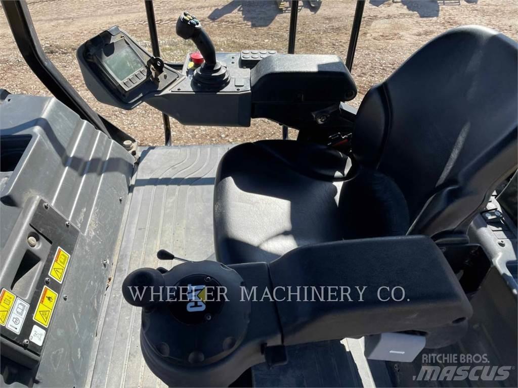 CAT CB15 Tandemové válce