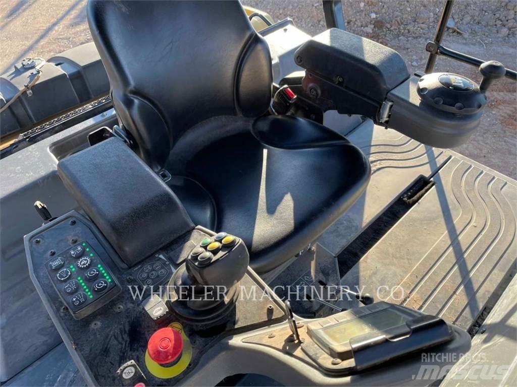 CAT CB15 Tandemové válce