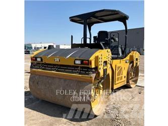 CAT CB15-01 Půdní kompaktory