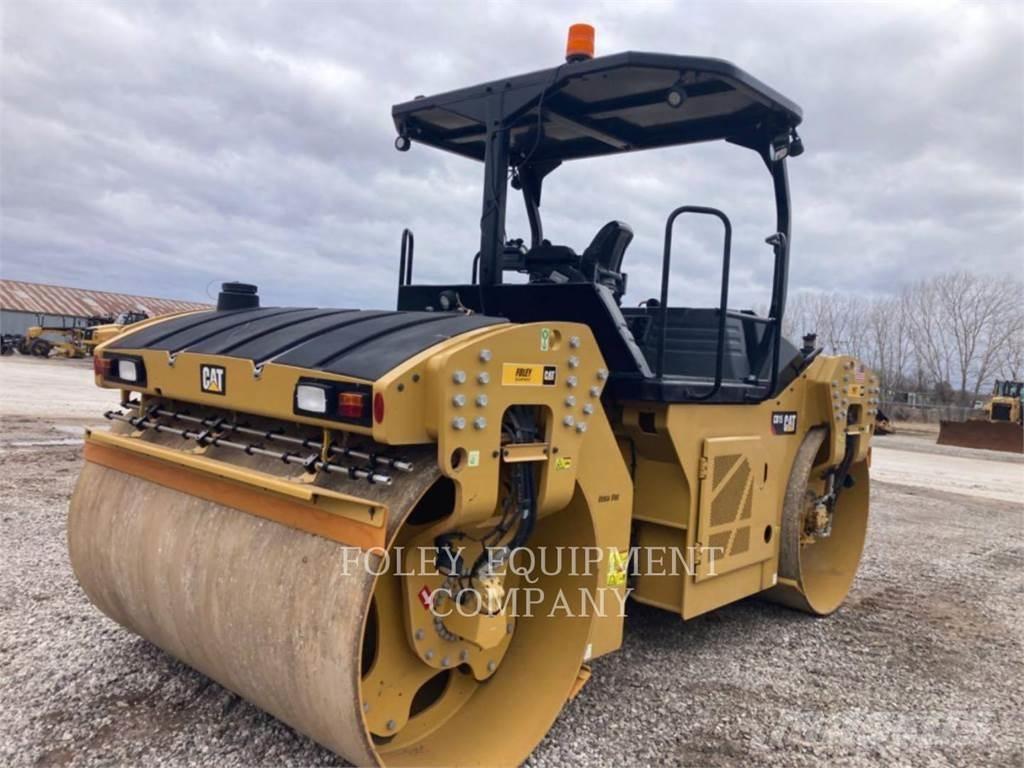 CAT CB15-01 Půdní kompaktory