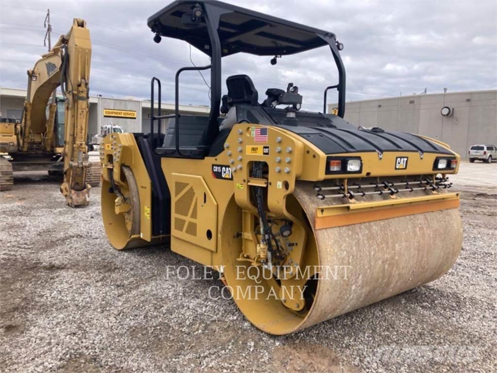 CAT CB15-01 Půdní kompaktory