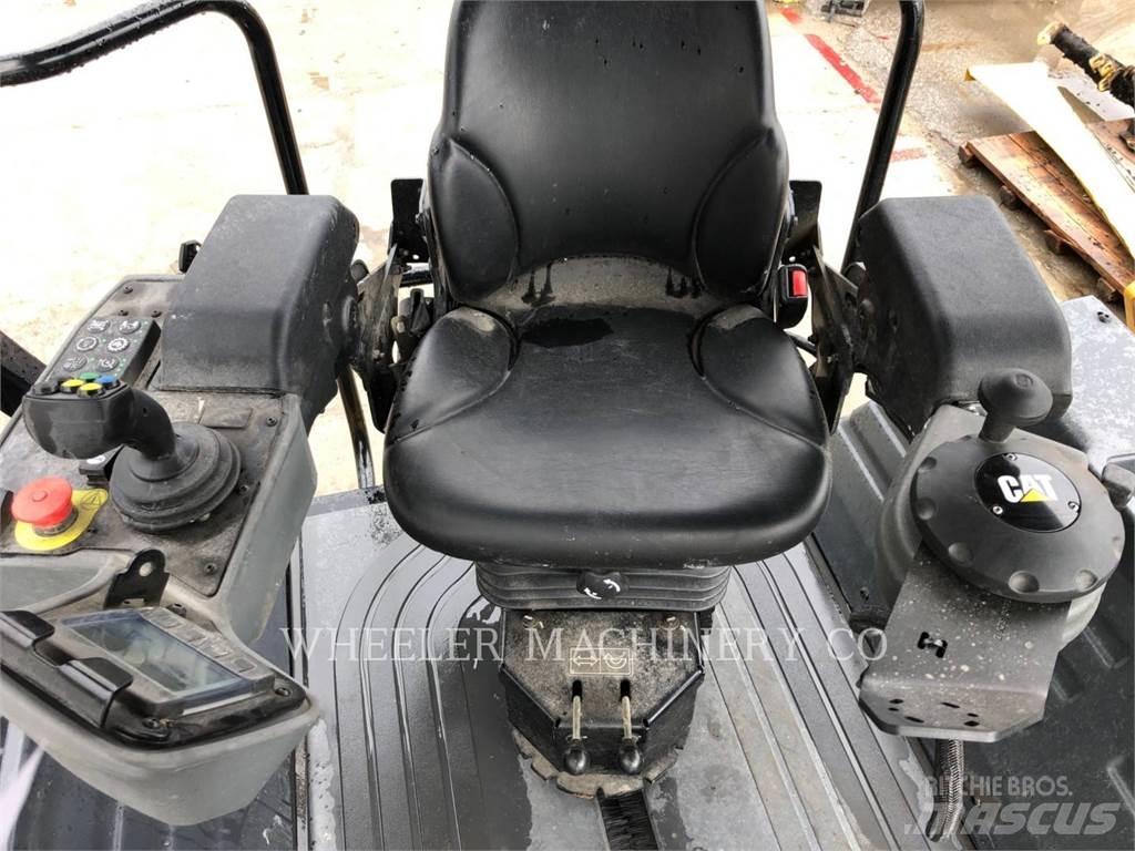 CAT CB15 CW Tandemové válce