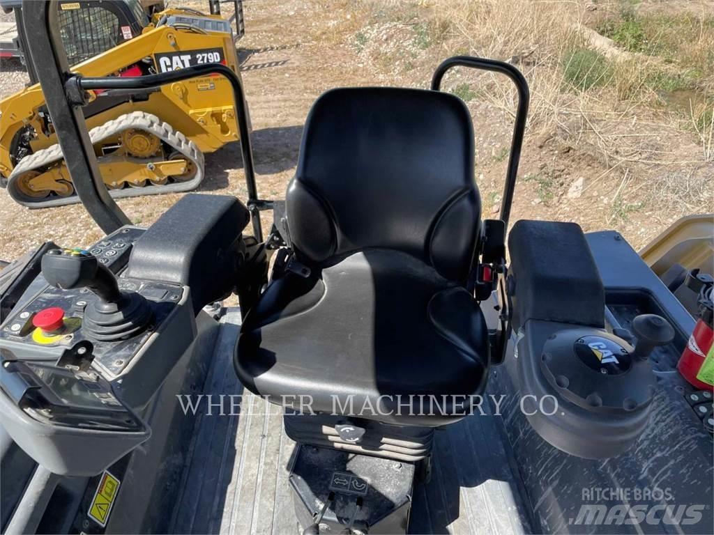 CAT CB15 CW Tandemové válce