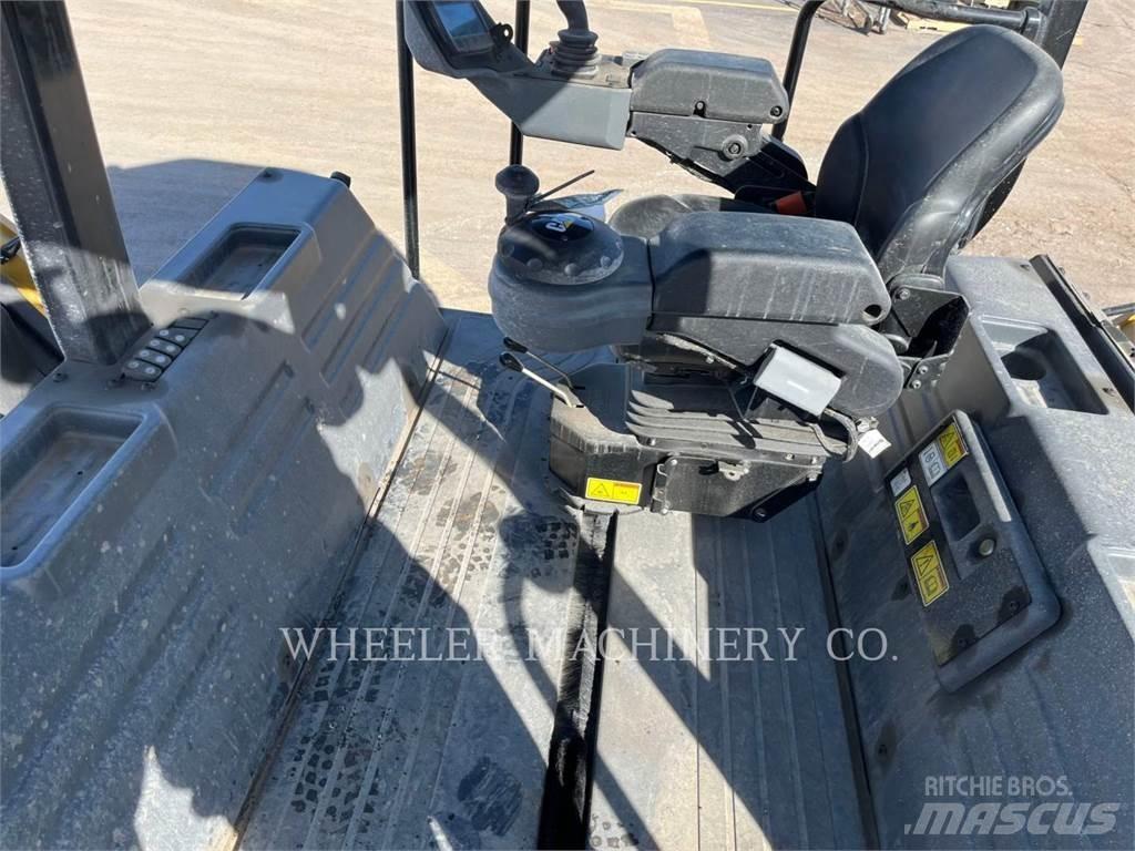 CAT CB15 CW VV Tandemové válce