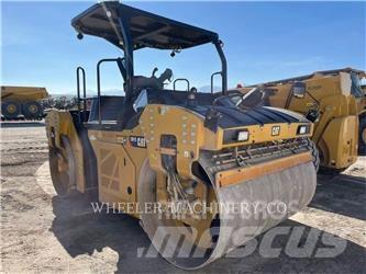 CAT CB15 VV Tandemové válce