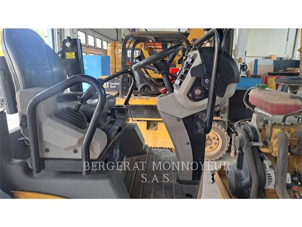 CAT CB2.5LRC Tandemové válce