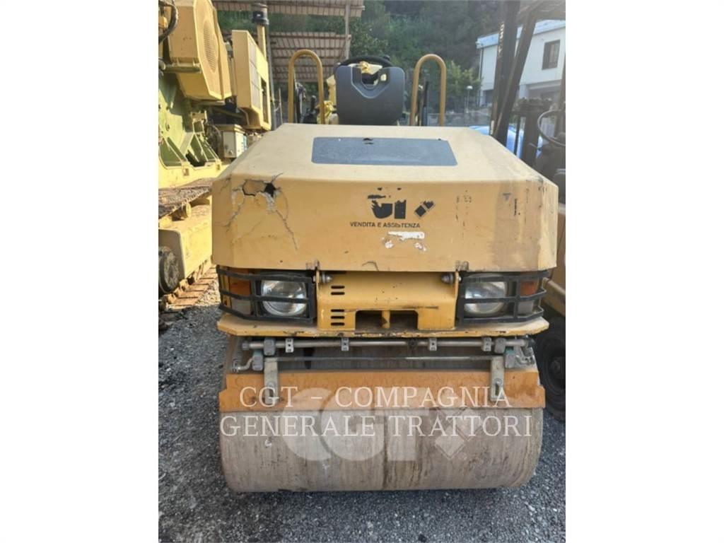 CAT CB22 Tandemové válce