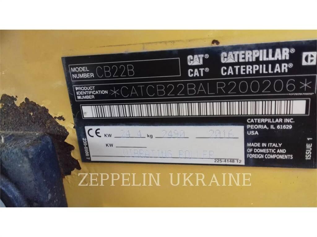 CAT CB22B Půdní kompaktory