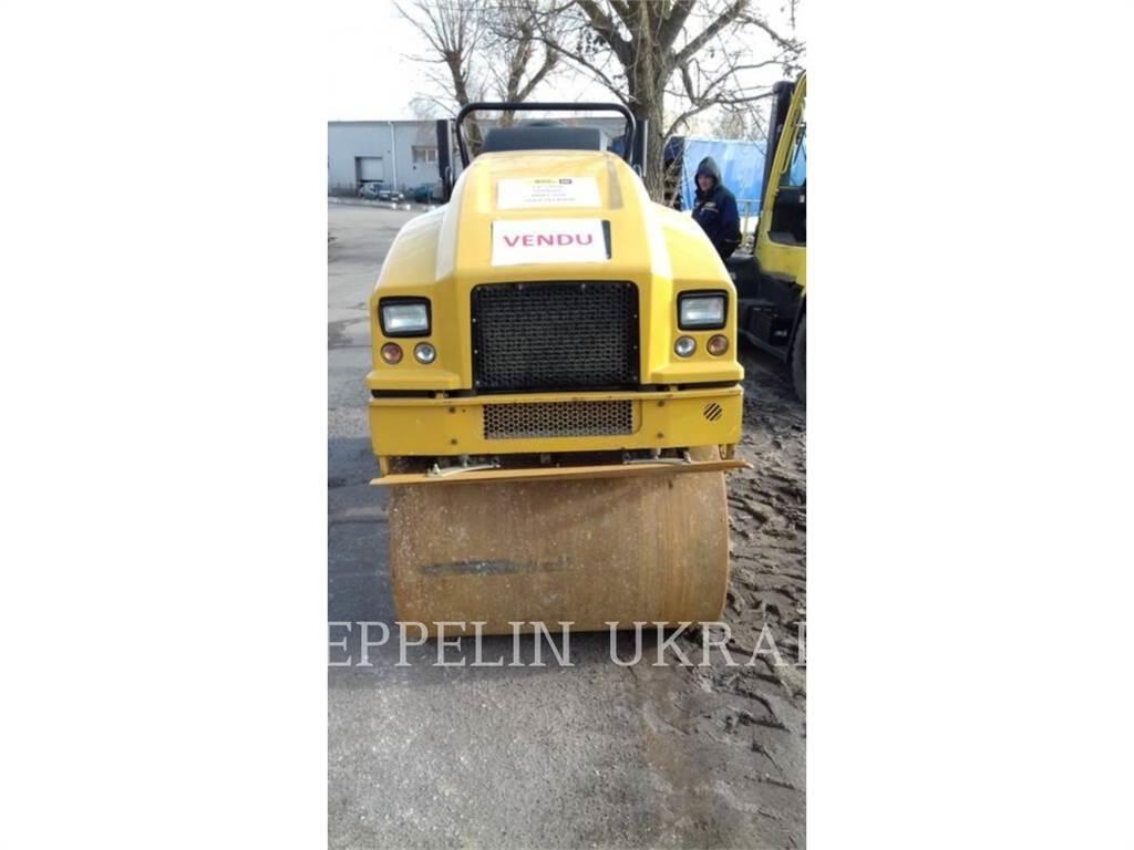 CAT CB22B Půdní kompaktory