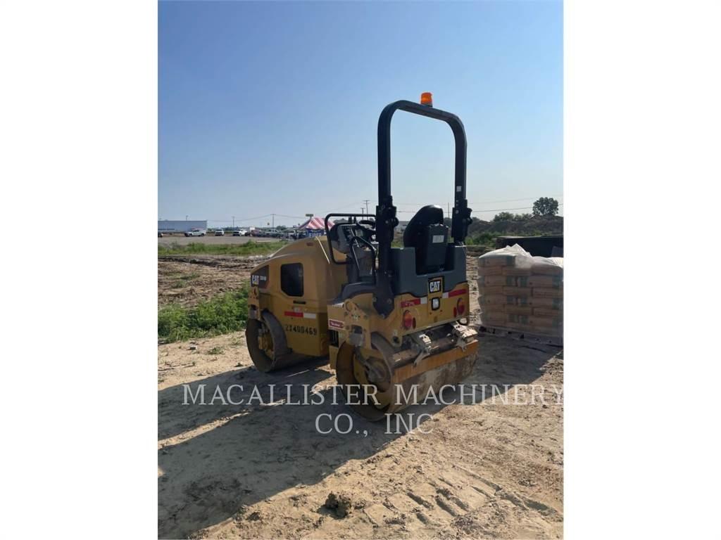 CAT CB24B Tandemové válce
