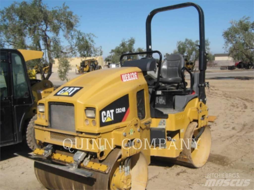 CAT CB24B Tandemové válce