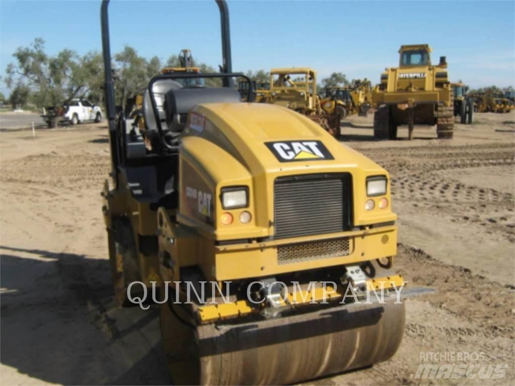 CAT CB24B Tandemové válce