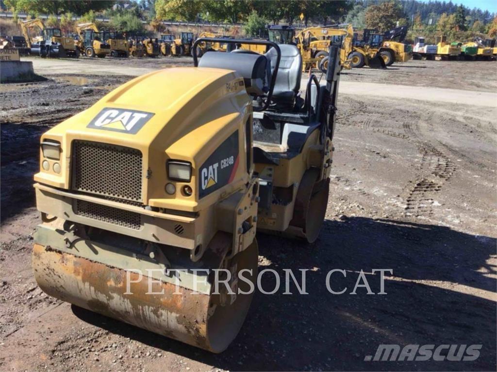 CAT CB24B Tandemové válce