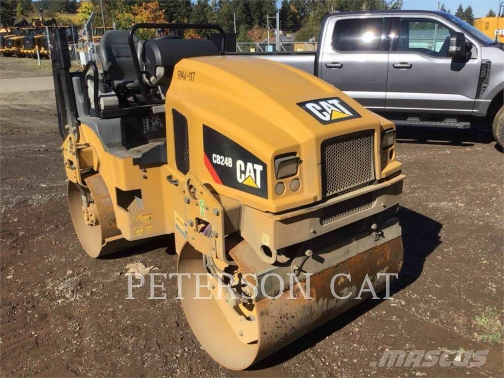 CAT CB24B Tandemové válce