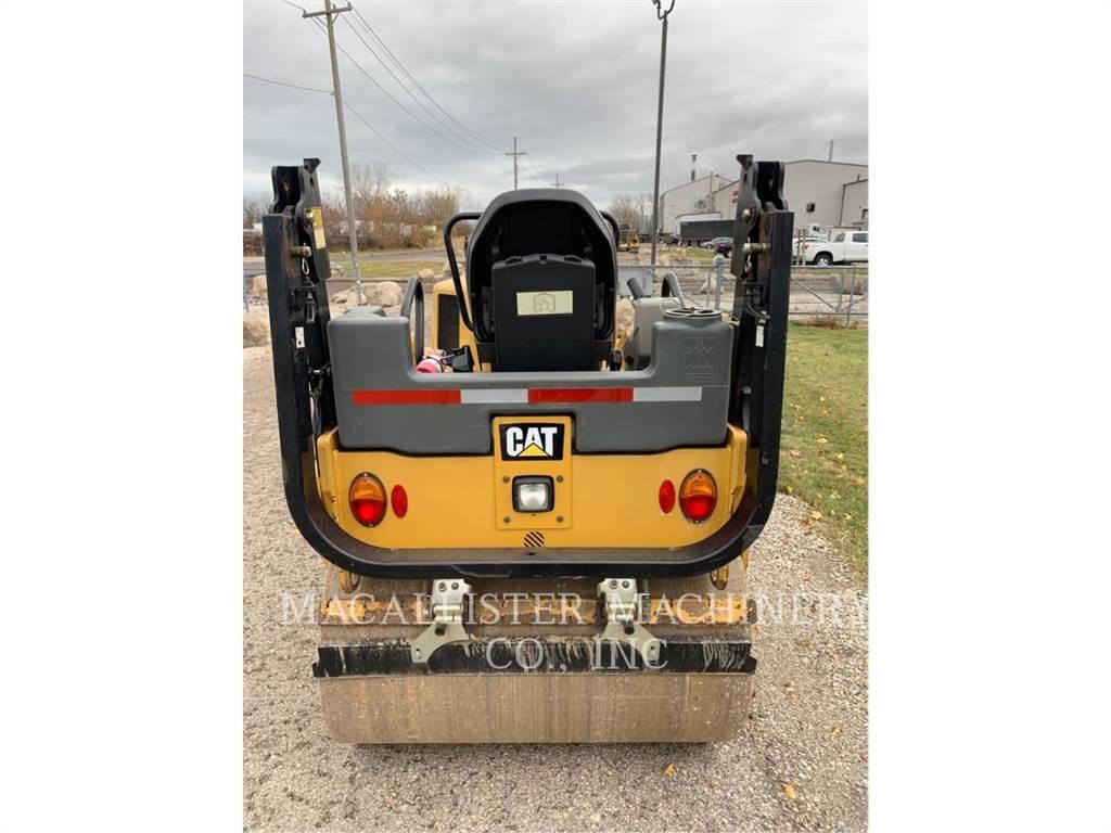 CAT CB34B Tandemové válce