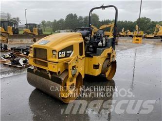 CAT CB34B XW Půdní kompaktory