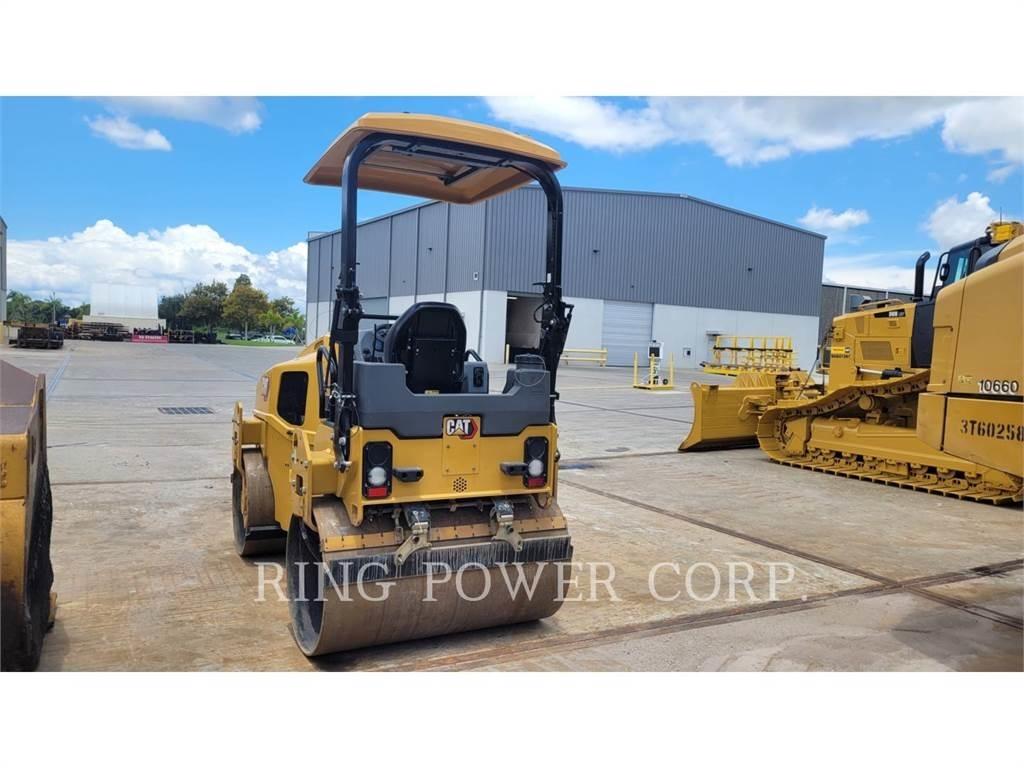 CAT CB4.4 Tandemové válce